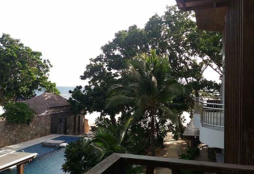 Medencére Néző Deluxe Szoba, Sairee Hut Resort Koh Tao