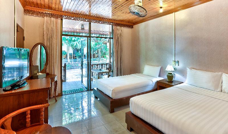 Háromágyas Superior Szoba, Sairee Hut Resort Koh Tao