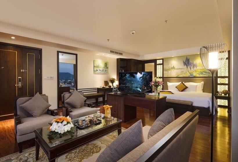 سوییت, Thanh Lich Royal Boutique