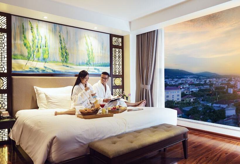 سوییت, Thanh Lich Royal Boutique