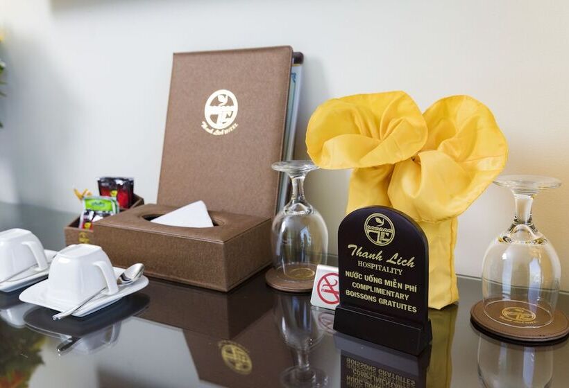 استودیوی پریمیوم, Thanh Lich Royal Boutique