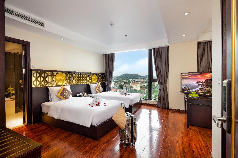 استودیوی پریمیوم, Thanh Lich Royal Boutique