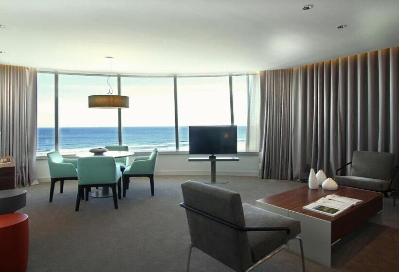 جناح سوبيريور مطل علي البحر, The Grand