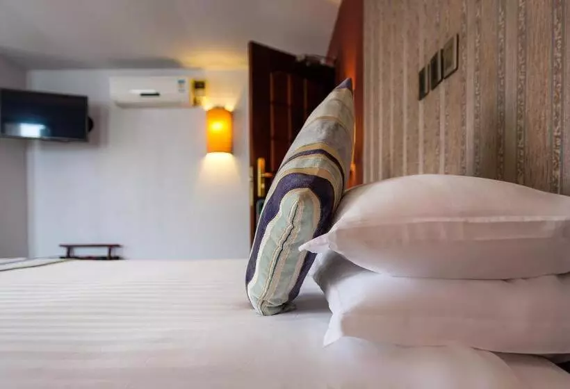 اتاق اجرایی, Imperial Heights Hotel, Entebbe
