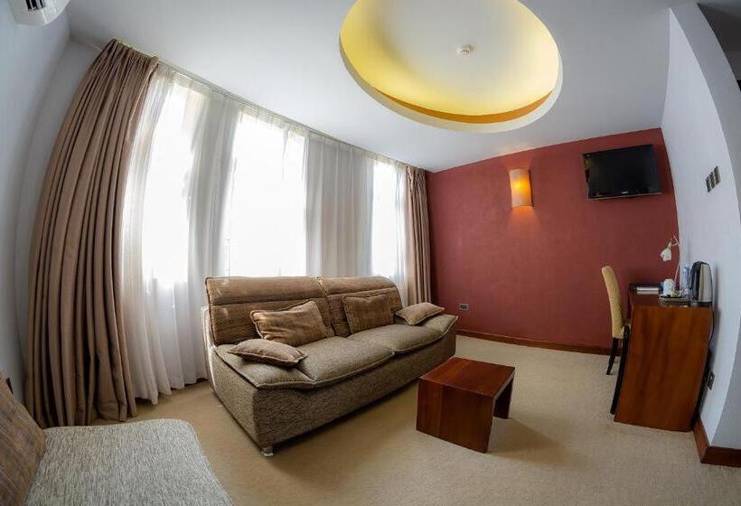 سوییت, Imperial Heights Hotel, Entebbe