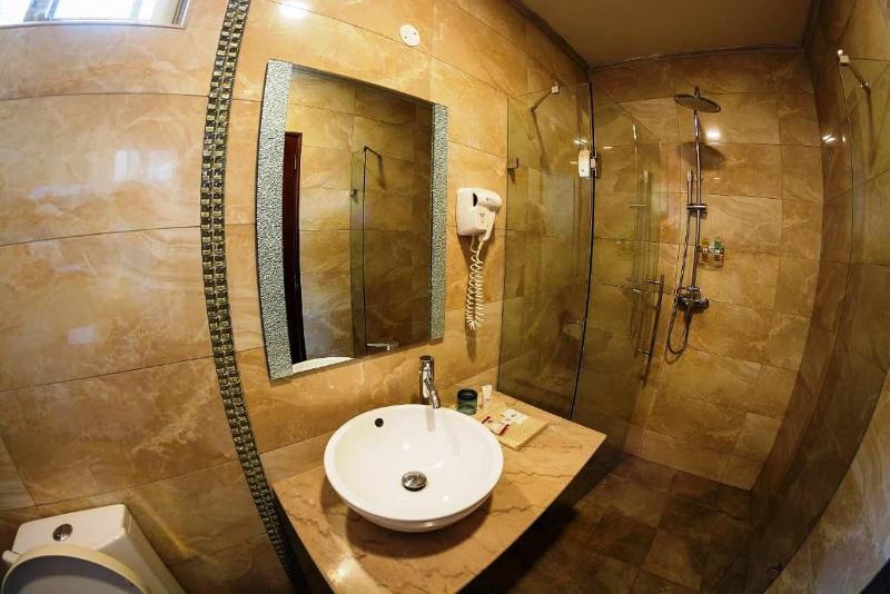 اتاق استاندارد, Imperial Heights Hotel, Entebbe