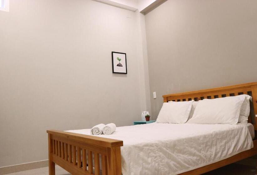 اتاق استاندارد, Long Hostel
