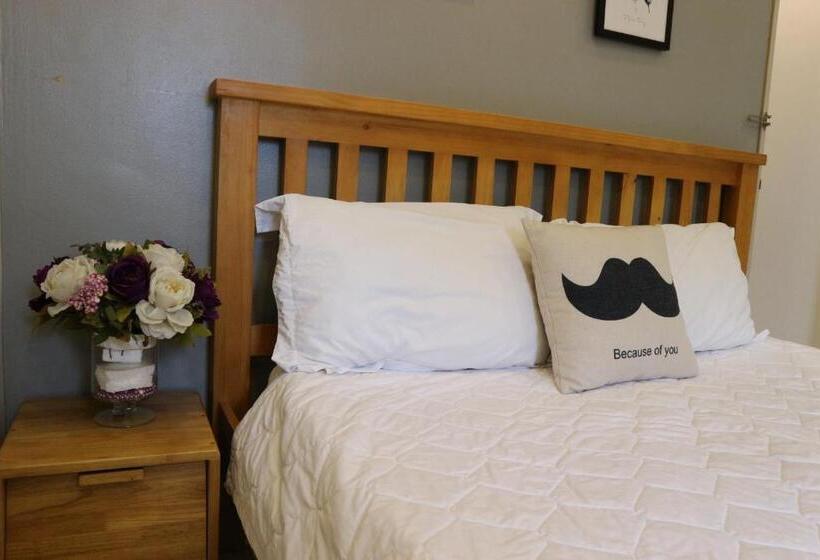 اتاق استاندارد, Long Hostel