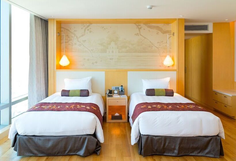 سوییت جونیور, Lotte Hotel Hanoi