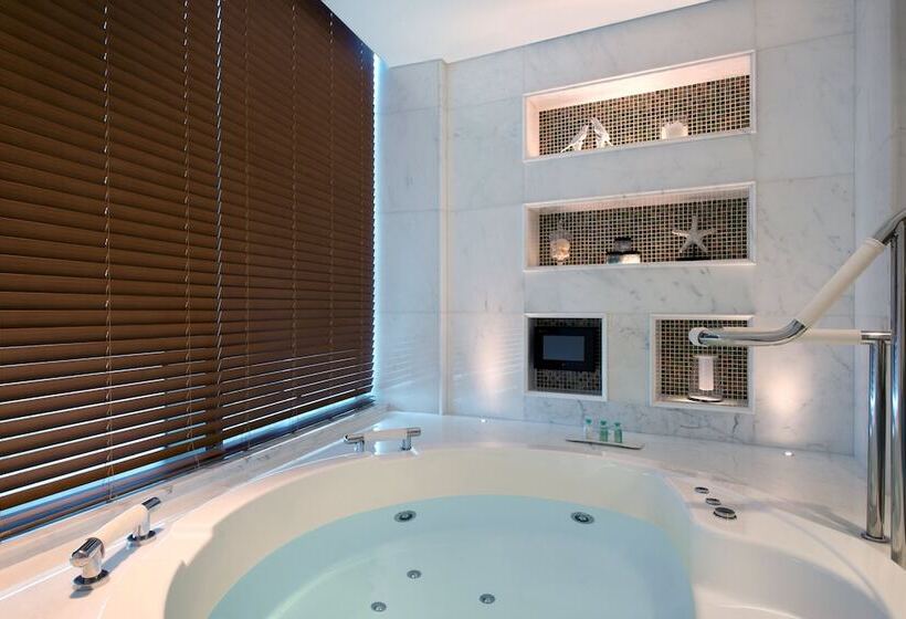 سوییت لوکس, Lotte Hotel Hanoi