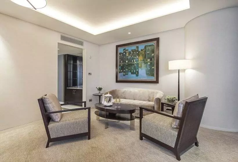 سوییت لوکس, Lotte Hotel Hanoi