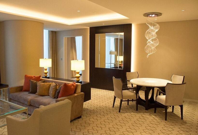 سوئیت پریمیوم, Lotte Hotel Hanoi