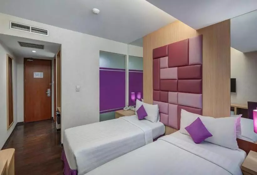 デラックスルーム, Quest Hotel Darmo   Surabaya By Aston