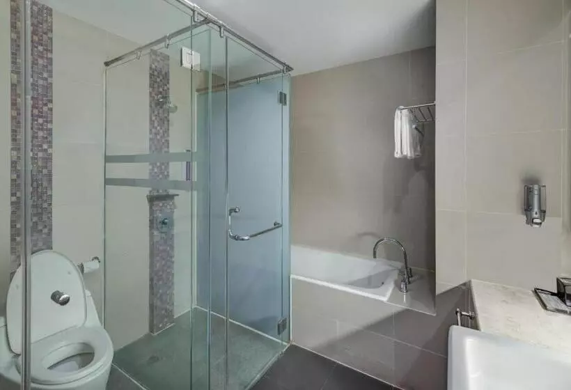 スイート, Quest Hotel Darmo   Surabaya By Aston