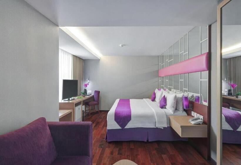 套房, Quest Hotel Darmo   Surabaya By Aston
