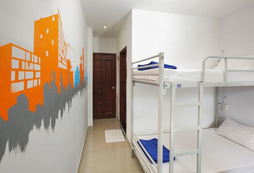 تختخواب در اتاق مشترک, Saigon Backpackers Hostel   Bui Vien