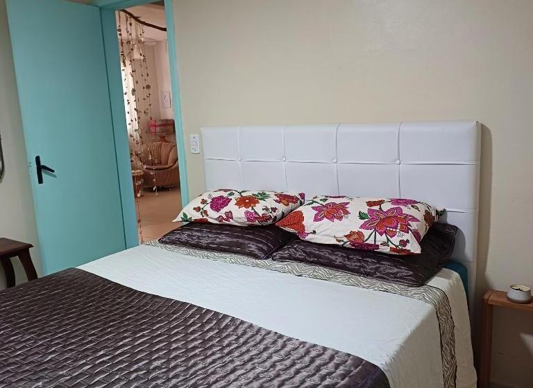 اتاق لوکس, Casa Familiar Estaleiro