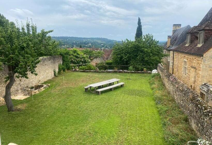 ガーデンビュースタンダードルーム, Maison Maleville