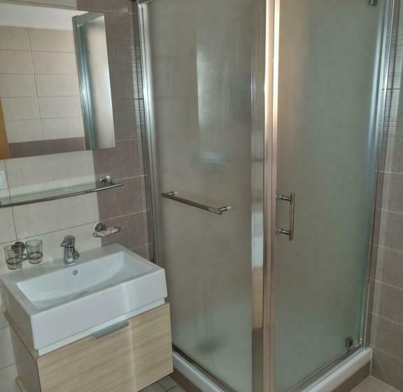 חדר סטנדרט לשלושה, Penzión Oponice