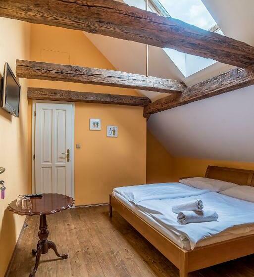 标准间, Antonio Residence