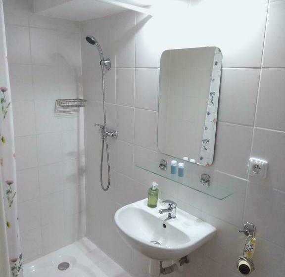 家庭套房, Antonio Residence