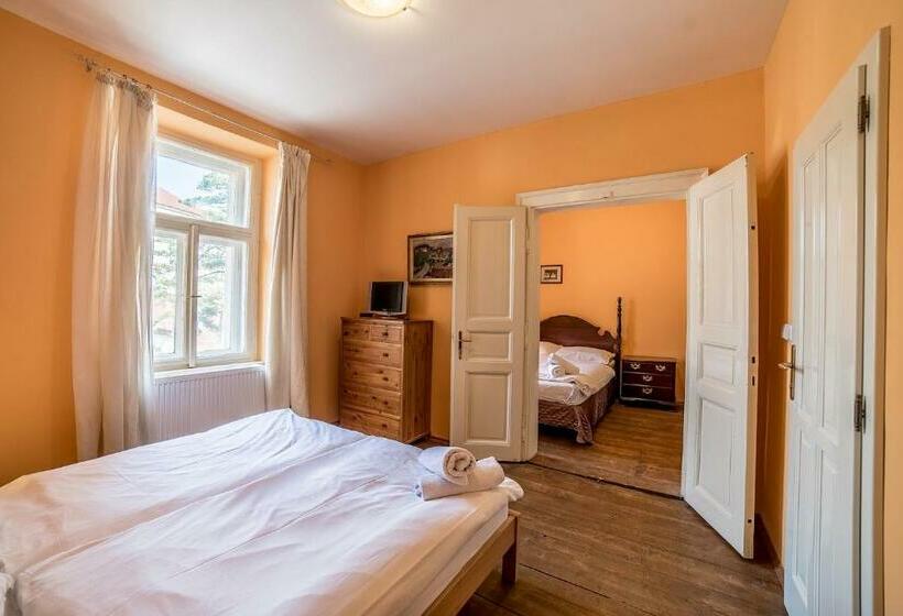 家庭套房, Antonio Residence