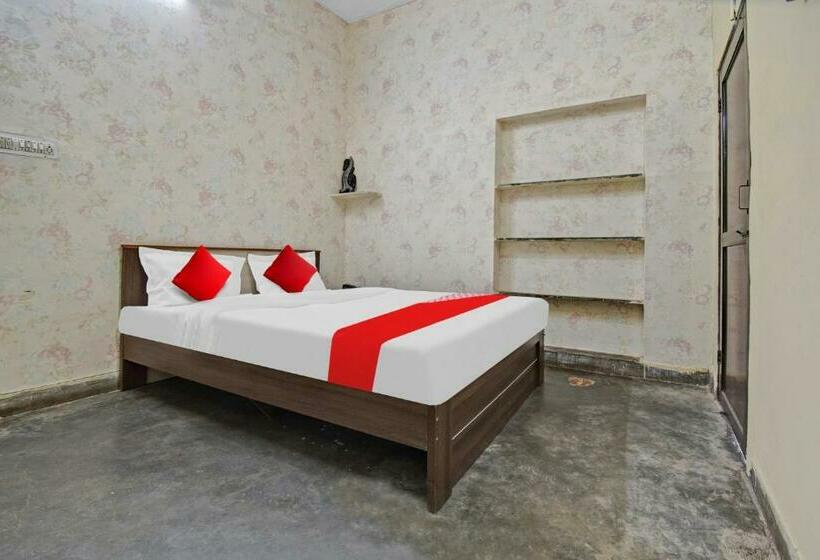 اتاق کلاسیک سه تخته, Flagship Hotel Raj Baag