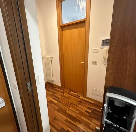 2ベッドルームアパートメント, Da Jm