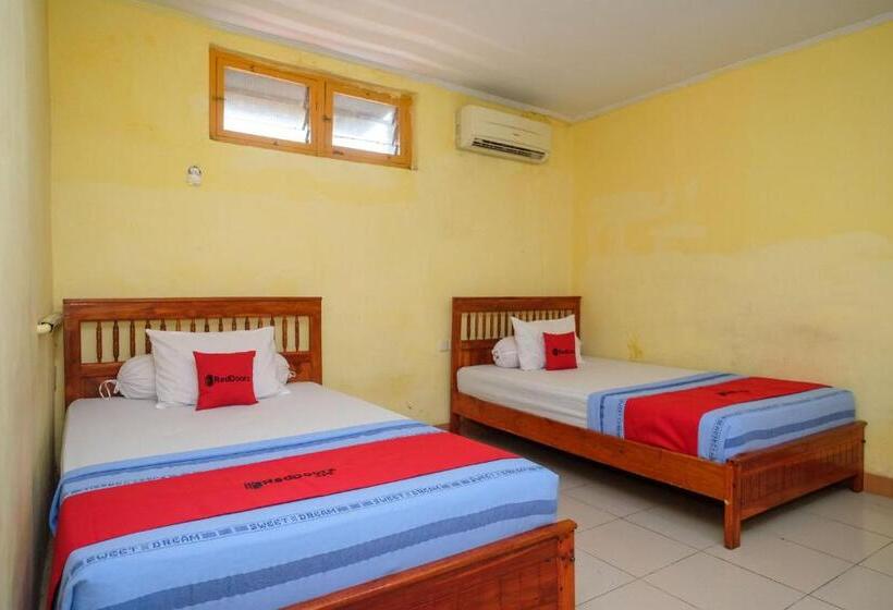 スーペリアールーム, Reddoorz Near Pelabuhan Nusantara Parepare