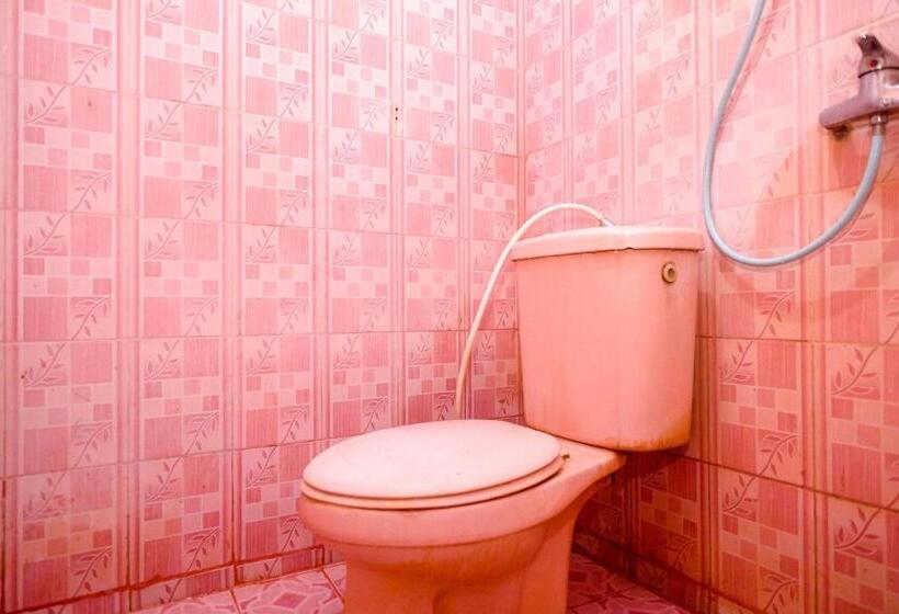 スーペリアールーム, Reddoorz Near Pelabuhan Nusantara Parepare