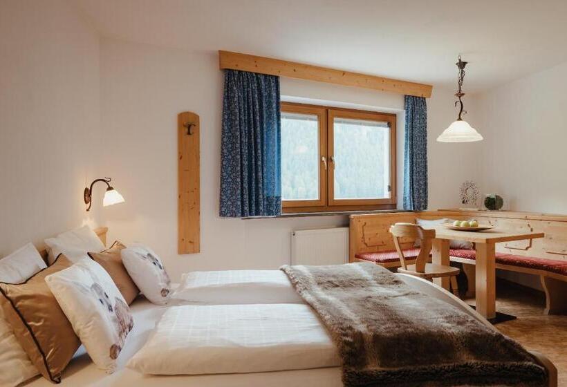 스탠다드 스튜디오, Oberaldoss Residence Wellness