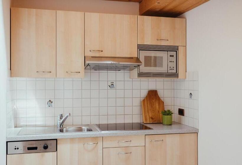 스탠다드 스튜디오, Oberaldoss Residence Wellness