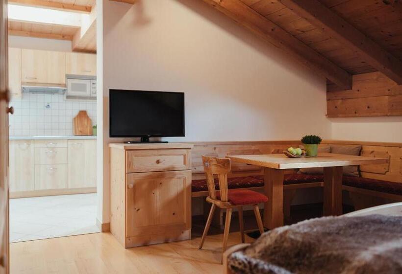 스탠다드 스튜디오, Oberaldoss Residence Wellness