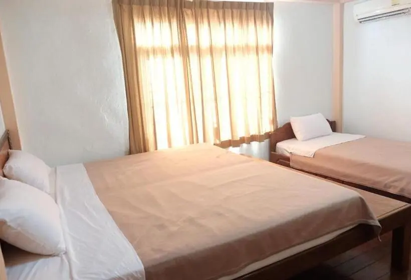 اتاق خانوادگی, Manilath Guesthouse