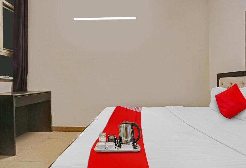 اتاق کلاسیک سه تخته, Flagship Chaudhary Palace Near Lotus Temple