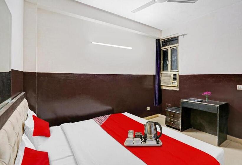 اتاق کلاسیک سه تخته, Flagship Chaudhary Palace Near Lotus Temple