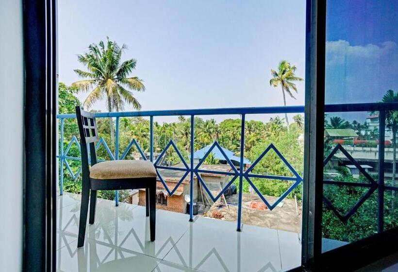 트리플 클래식 룸, Spot On Cherai Homes