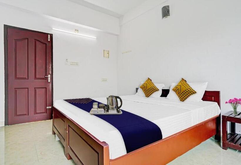 חדר קלאסי לשלושה, Spot On Cherai Homes