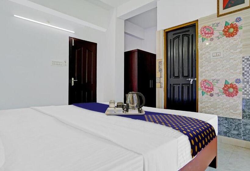 חדר קלאסי לשלושה, Spot On Cherai Homes