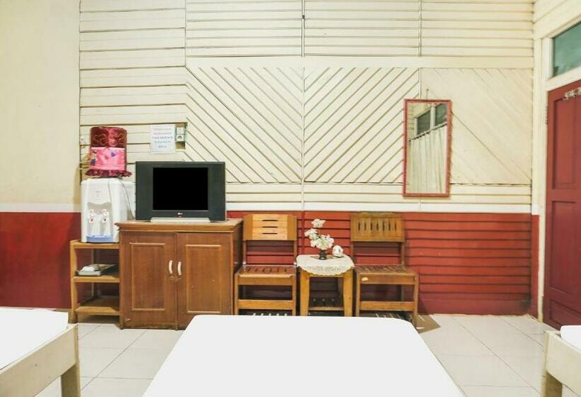 이코노미 트리플 룸, Spot On 91833 Anggrek Daqu Syariah Kapuas