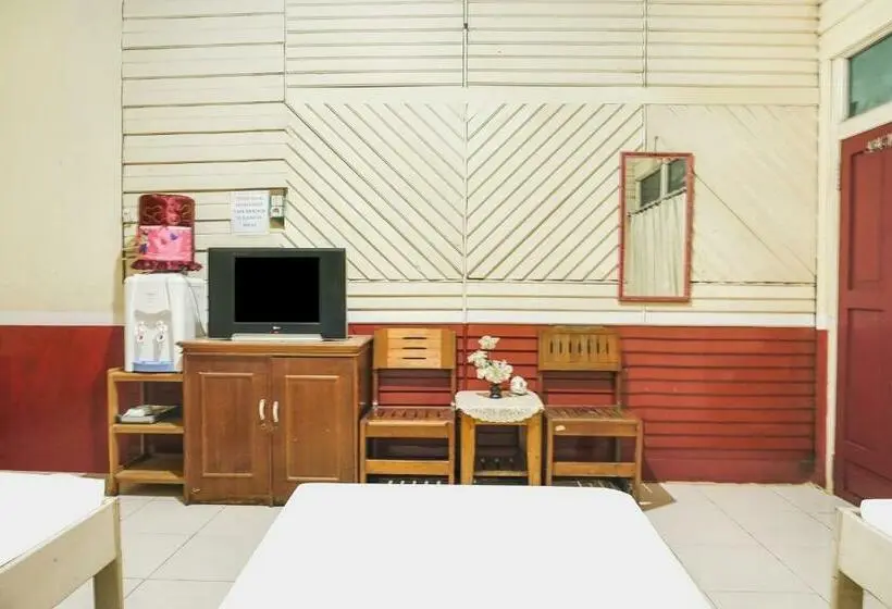 Economy Triple Room, Spot On 91833  Anggrek Daqu Syariah Kapuas
