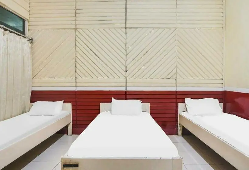 Economy Triple Room, Spot On 91833  Anggrek Daqu Syariah Kapuas