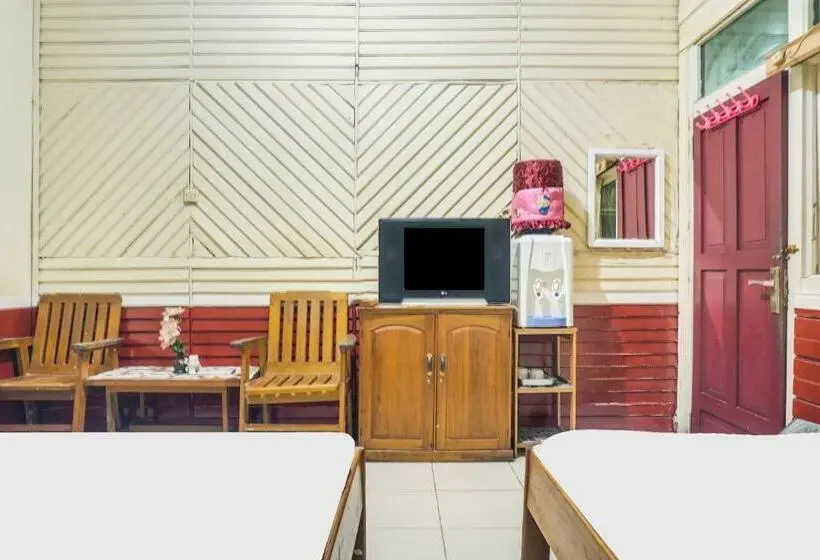 Basic-huone, Spot On 91833  Anggrek Daqu Syariah Kapuas