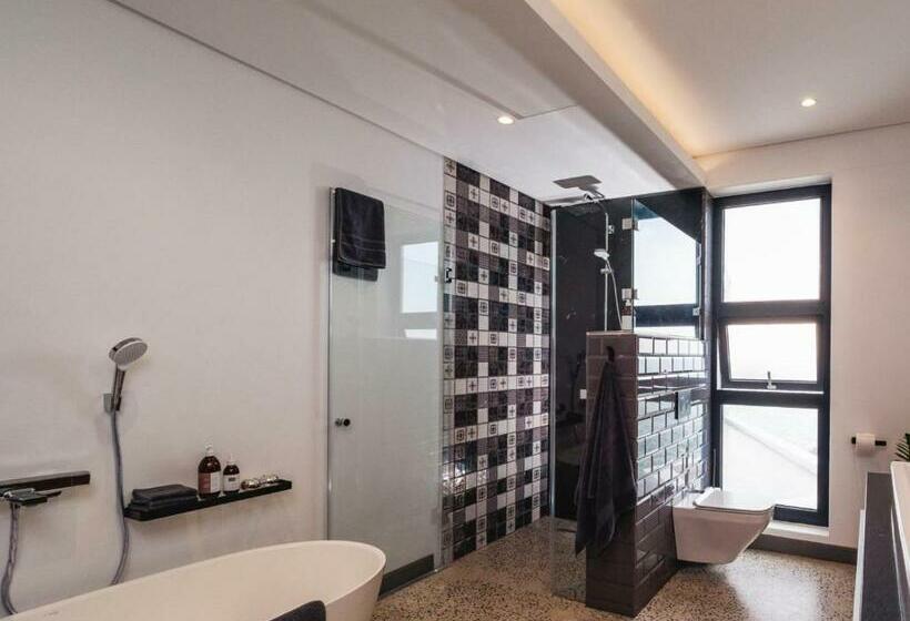 带大床的豪华间, Boutique Ocean Views   Incorporating Wendy S
