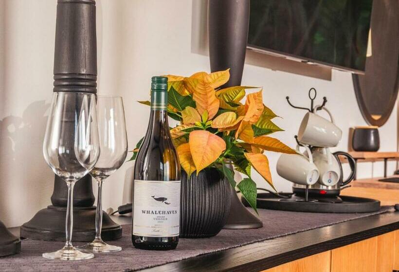 اتاق سوپریور با تخت بزرگ, Boutique Ocean Views   Incorporating Wendy S