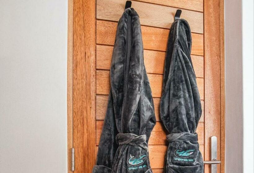 اتاق سوپریور با تخت بزرگ, Boutique Ocean Views   Incorporating Wendy S