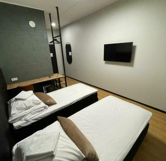 اتاق استاندارد, Ring Sport Hostel