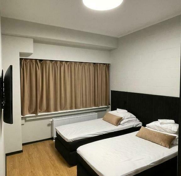 اتاق استاندارد, Ring Sport Hostel