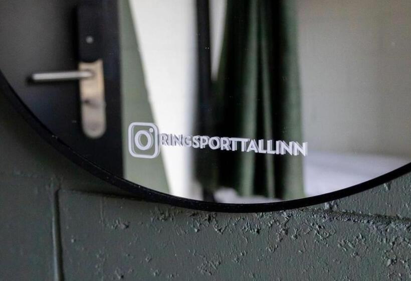 اتاق استاندارد چهارنفره با سرویس بهداشتی مشترک, Ring Sport Hostel