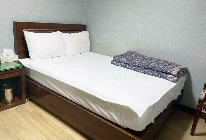 Camera Standard Individuale, Union Motel